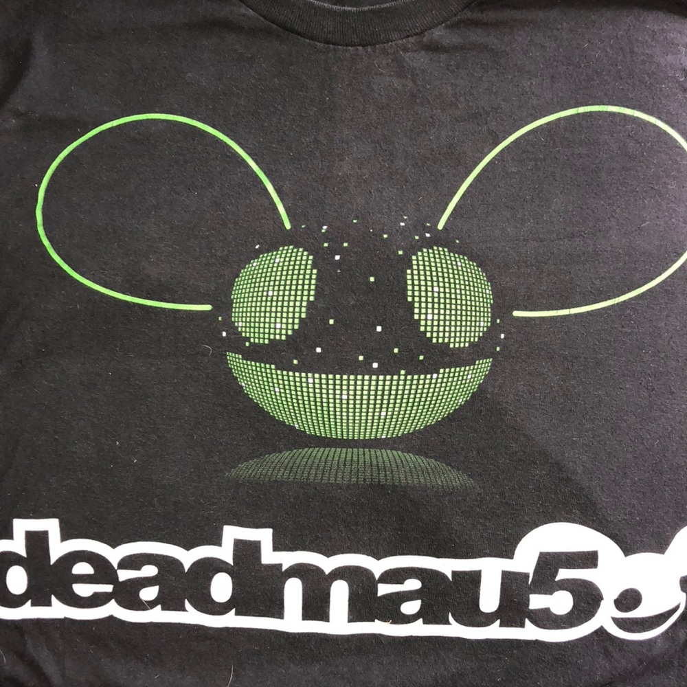 Black DEADMAU5 short sleeve tee